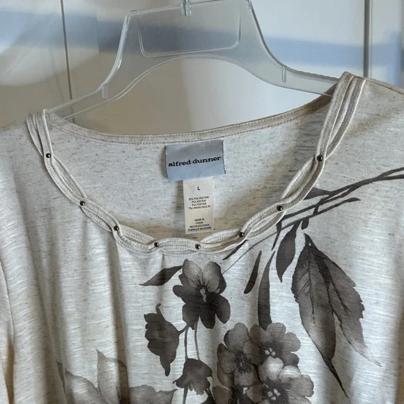 Alfred Dunner Cream Floral Long Sleeve Top‎ - Picture 3 of 13